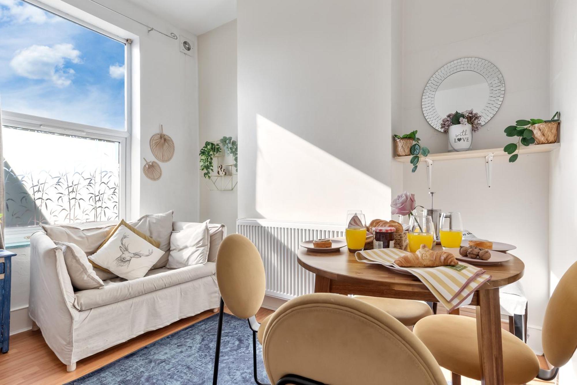 Big Ben, 10 Mins To Bridge, 5 Min Croydon, 30 Min Airport Appartement Londen